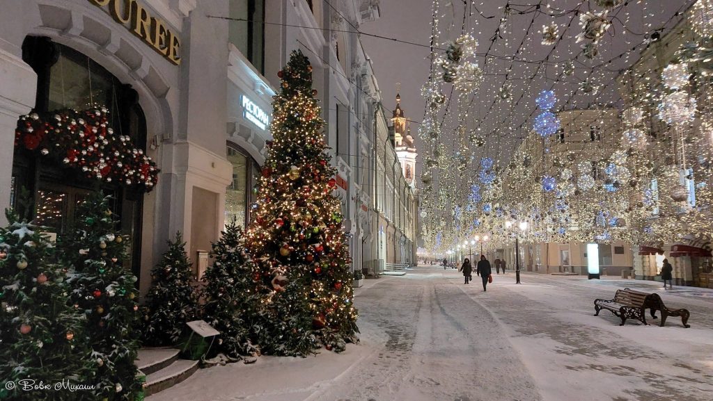 Красивые улицы Москвы в новогоднем оформлении